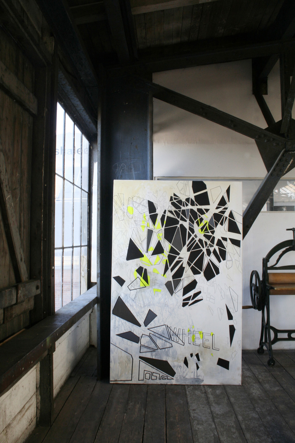malerier, collager, abstrakte, geometriske, grafiske, pop, arkitektur, bevægelse, mønstre, videnskab, sorte, grå, hvide, gule, akryl,  bomuldslærred, blyant, fotos, abstrakte-former, arkitektoniske, bygninger, samtidskunst, dansk, dekorative, design, bondegård, interiør, bolig-indretning, moderne, moderne-kunst, nordisk, skandinavisk, Køb original kunst og kunstplakater. Malerier, tegninger, limited edition kunsttryk & plakater af dygtige kunstnere.