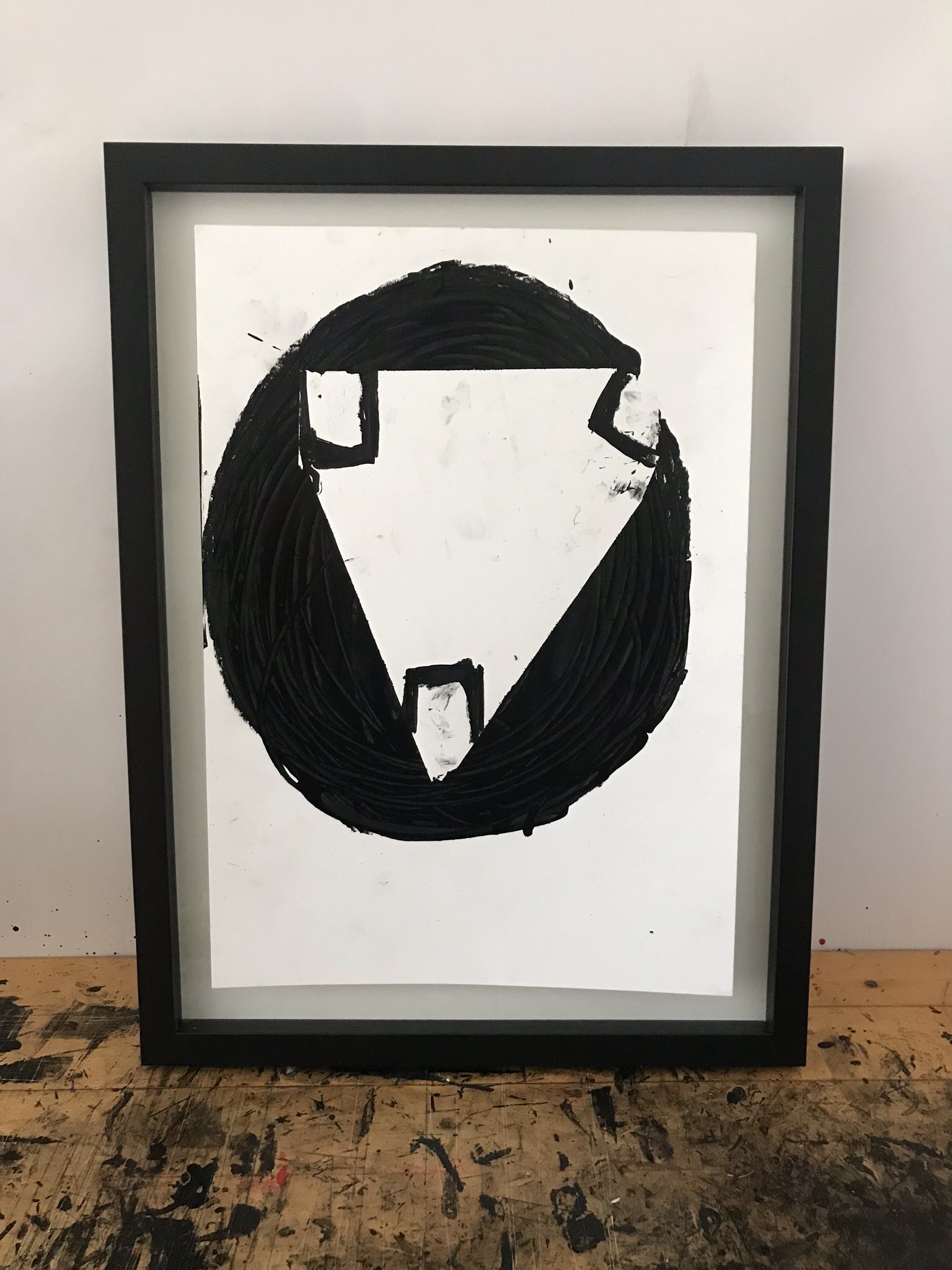 Trap I | Tegninger | Thomas Dausell | Beauton Art Gallery tegninger, abstrakte, ekspressionistiske, grafiske, minimalistiske, kroppe, mønstre, mennesker, sorte, akryl, kridt, abstrakte-former, samtidskunst, københavn, dekorative, design, interiør, bolig-indretning, moderne, moderne-kunst, nordisk, skandinavisk, Køb original kunst og kunstplakater. Malerier, tegninger, limited edition kunsttryk & plakater af dygtige kunstnere.