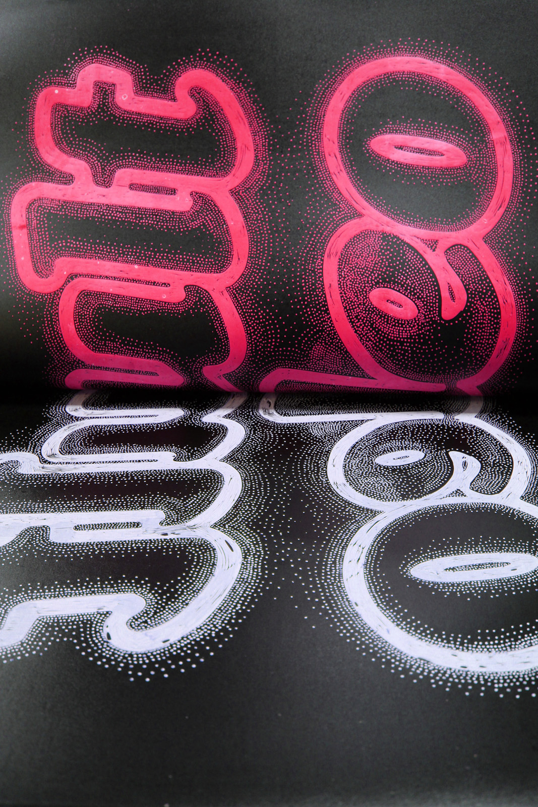 Adult video pink - 140 x 100 cm. Limited edition linoleumstryk af Marta Banaszak ADULT VIDEO linocut_printing process