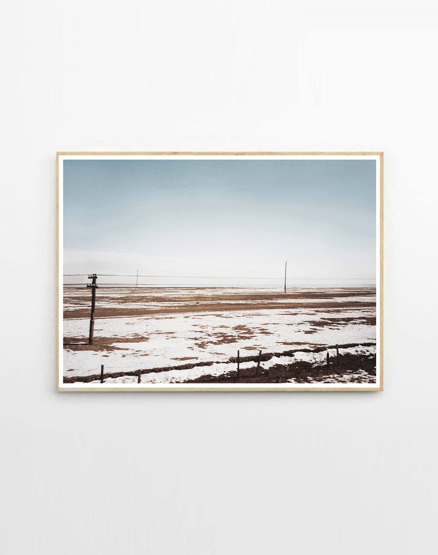 Trans-Siberian I | Kunsttryk, Fotografier | Tina Louise Hunderup | Beauton Art Gallery kunsttryk, fotografier, landskab, still-life, natur, himmel, blå, brune, hvide, blæk, papir, atmosfære, smukke, dekorative, design, interiør, bolig-indretning, sceneri, Køb original kunst og kunstplakater. Malerier, tegninger, limited edition kunsttryk & plakater af dygtige kunstnere.