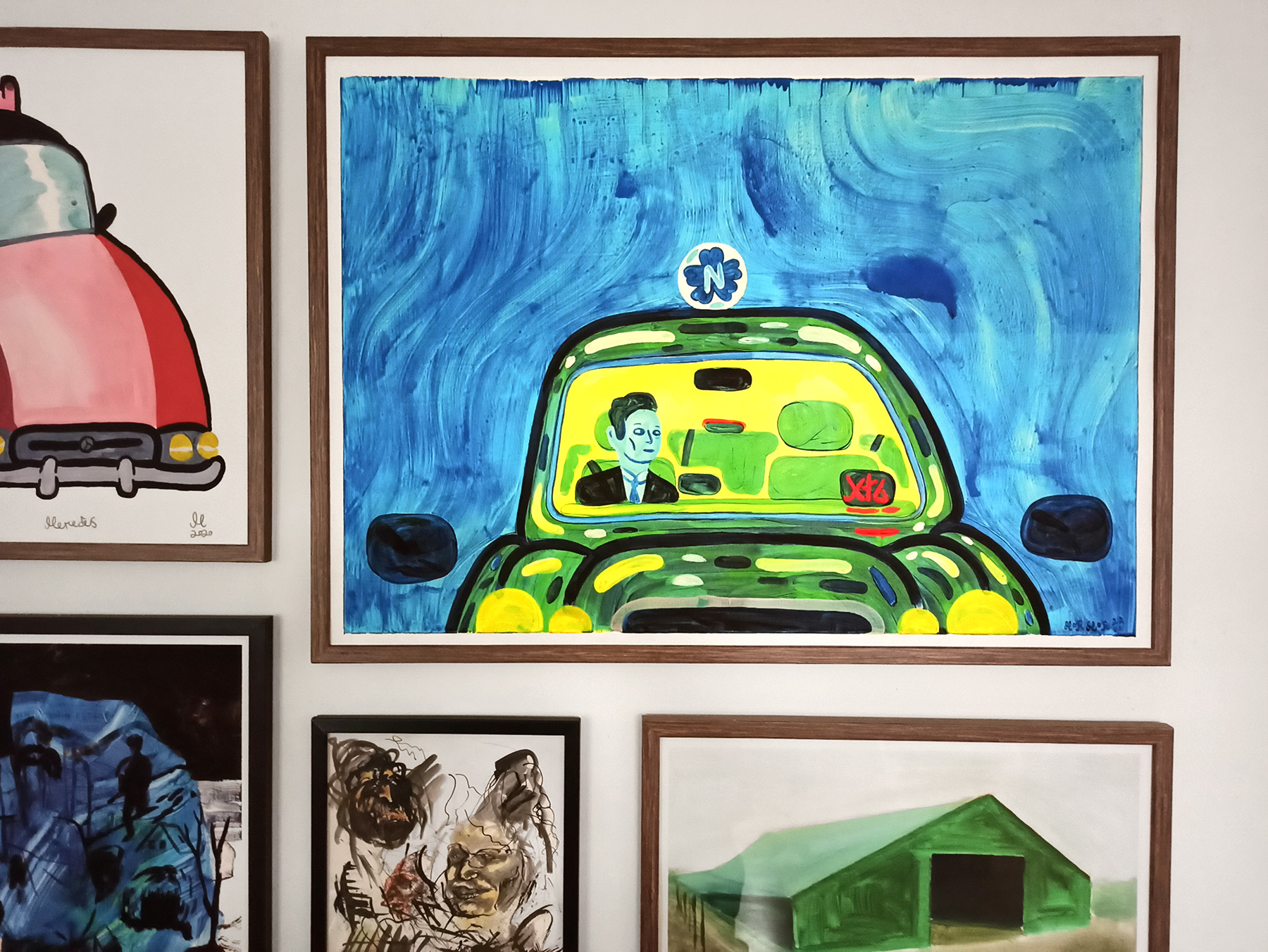 Taxi | Plakater-posters-kunsttryk, Giclee-tryk | Mormor | Gicleé kunstplakat af MormorHigh-grade pigmenteret blæk på 270 gr./m2 syrefrit Fabriano kunstpapir.Passer til en standard 50x70 ramme. Ramme er ikke inkluderet. | Beauton Art Gallery plakater-posters-kunsttryk, giclee-tryk, farverige, børnevenlige, figurative, grafiske, illustrative, pop, kroppe, tegneserier, hverdagsliv, bevægelse, mennesker, blå, grønne, turkise, gule, blæk, papir, sjove, dansk, dekorative, design, interiør, bolig-indretning, nordisk, plakater, flotte, tryk, skandinavisk, Køb original kunst og kunstplakater. Malerier, tegninger, limited edition kunsttryk & plakater af dygtige kunstnere.
