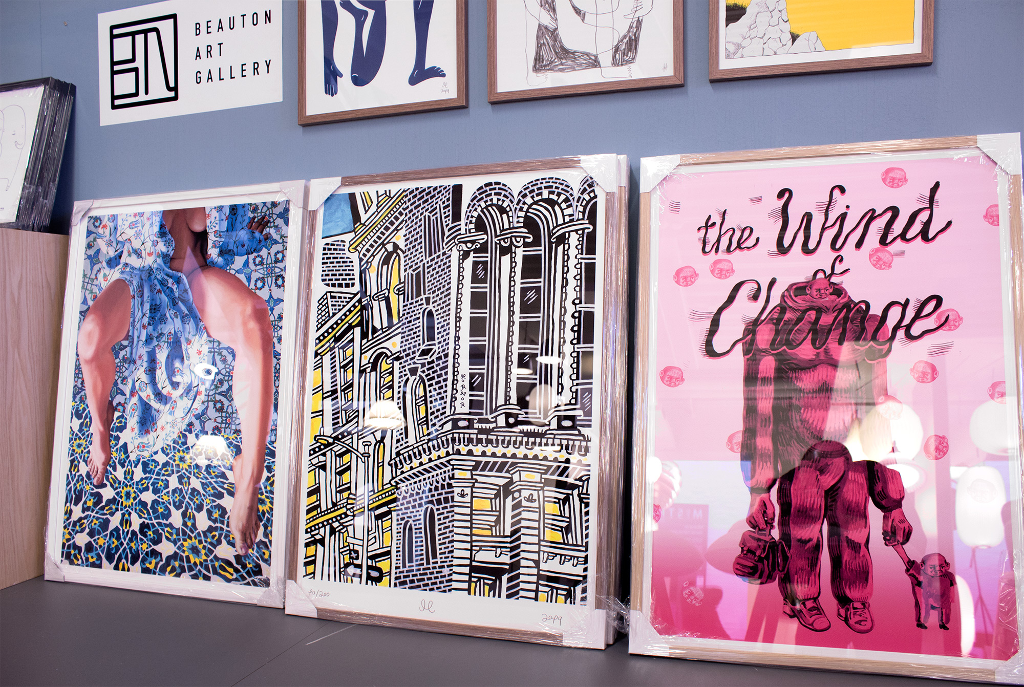 plakater-posters-kunsttryk, giclee-tryk, farverige, børnevenlige, grafiske, illustrative, monokrome, pop, kroppe, tegneserier, humor, mennesker, typografi, pink, lillae, røde, blæk, papir, sjove, drenge, samtidskunst, dansk, dekorative, design, ansigter, interiør, bolig-indretning, moderne, moderne-kunst, nordisk, skandinavisk, Køb original kunst og kunstplakater. Malerier, tegninger, limited edition kunsttryk & plakater af dygtige kunstnere.