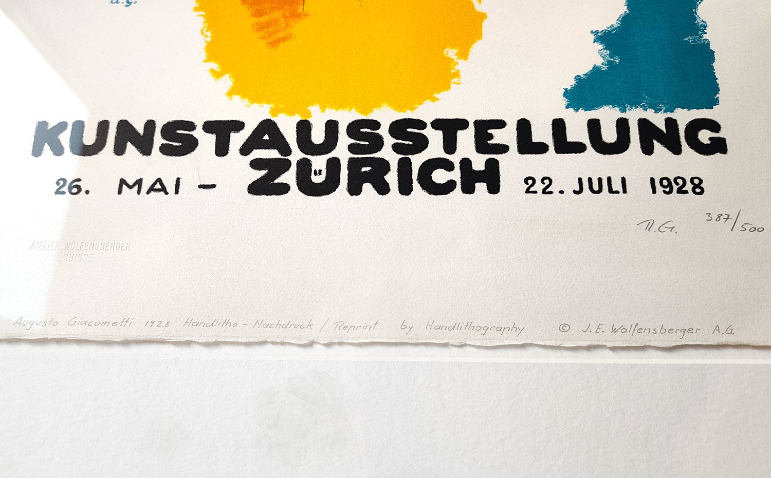 plakater-posters-kunsttryk, litografier, abstrakte, illustrative, minimalistiske, botanik, natur, mønstre, røde, turkise, hvide, gule, blæk, papir, abstrakte-former, smukke, samtidskunst, dekorative, design, blomster, interiør, bolig-indretning, moderne, moderne-kunst, flotte, Køb original kunst og kunstplakater. Malerier, tegninger, limited edition kunsttryk & plakater af dygtige kunstnere.