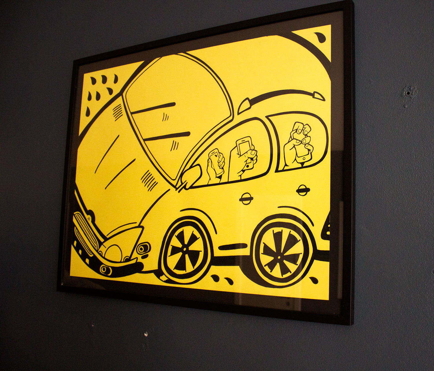 tegninger, børnevenlige, pop, humor, stemninger, bevægelse, transportmidler, sorte, gule, artliner, papir, tusch, sjove, biler, samtidskunst, dansk, design, interiør, bolig-indretning, moderne, moderne-kunst, naive, nordisk, skandinavisk, street-art, køretøjer, Køb original kunst og kunstplakater. Malerier, tegninger, limited edition kunsttryk & plakater af dygtige kunstnere.