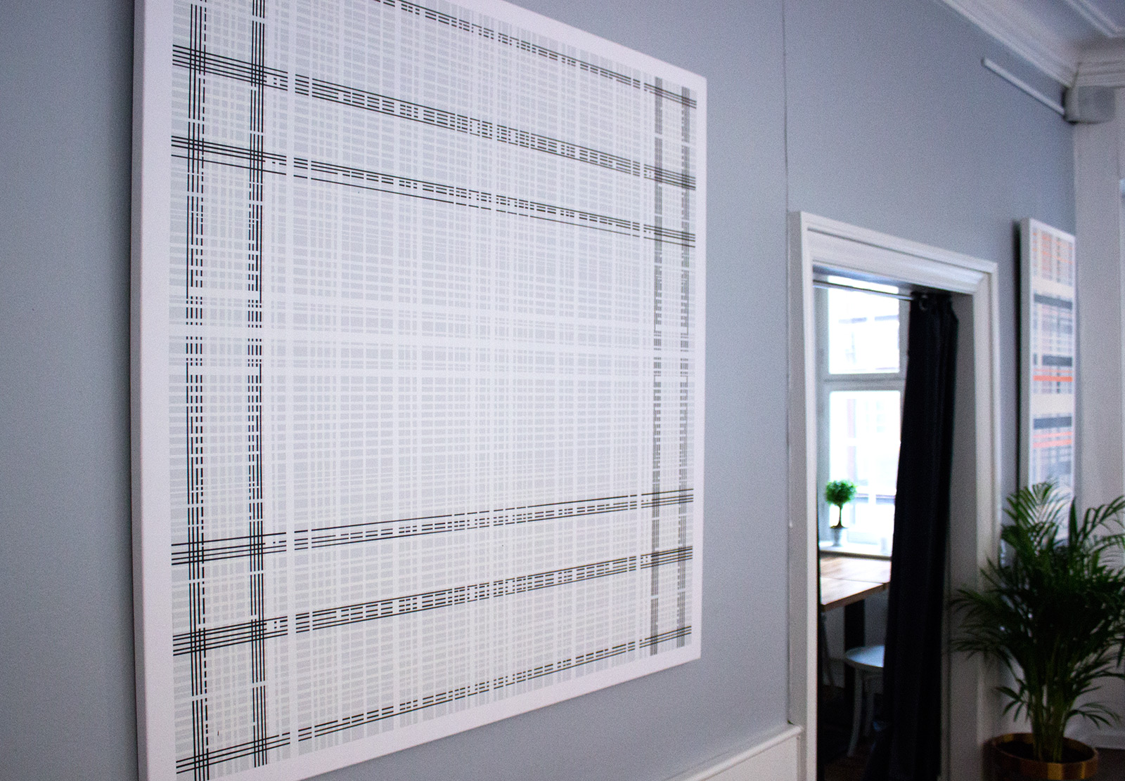 malerier, abstrakte, farverige, geometriske, grafiske, minimalistiske, arkitektur, mønstre, sorte, grå, orange, akryl,  bomuldslærred, abstrakte-former, arkitektoniske, samtidskunst, dansk, dekorative, design, interiør, bolig-indretning, moderne, moderne-kunst, nordisk, skandinavisk, levende, Køb original kunst og kunstplakater. Malerier, tegninger, limited edition kunsttryk & plakater af dygtige kunstnere.
