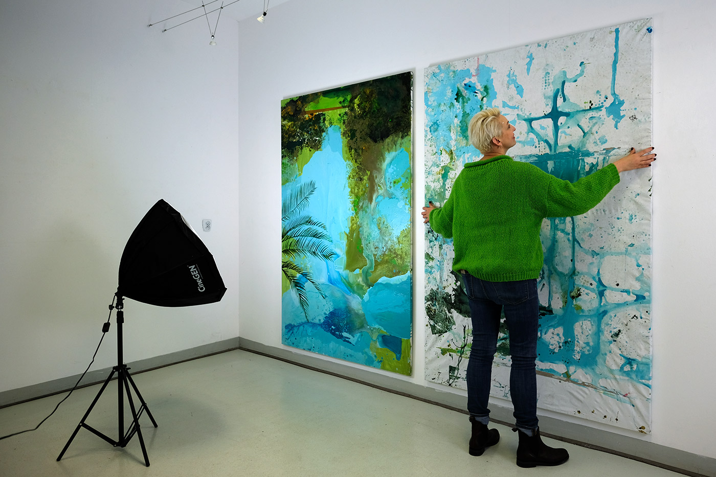 malerier, abstrakte, farverige, landskab, botanik, natur, havet, himmel, blå, grønne, turkise, olie, abstrakte-former, atmosfære, efterår, smukke, samtidskunst, dekorative, design, blomster, skov, have, interiør, bolig-indretning, moderne, moderne-kunst, naturlig, planter, flotte, romantiske, sceneri, hav, vand, Køb original kunst og kunstplakater. Malerier, tegninger, limited edition kunsttryk & plakater af dygtige kunstnere.