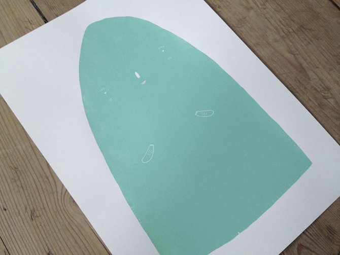 Small Mountain | Kunsttryk, Silketryk | My Buemann | Beauton Art Gallery kunsttryk, silketryk, dyr, børnevenlige, grafiske, illustrative, pop, tegneserier, børn, humor, kæledyr, blå, turkise, blæk, papir,  print, abstrakte-former, underholdende, atmosfære, comics, street-art, Køb original kunst af den højeste kvalitet. Malerier, tegninger, limited edition kunsttryk & plakater af dygtige kunstnere.