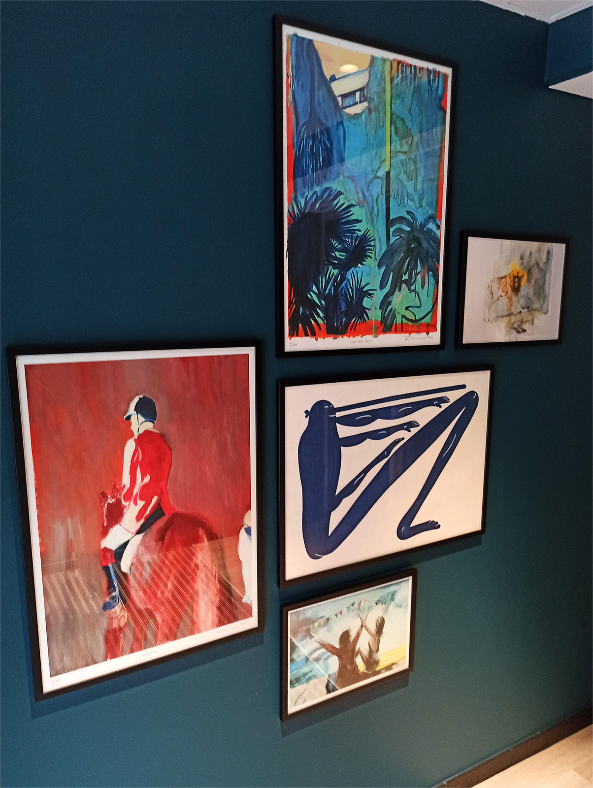 Hubertus | Plakater-posters-kunsttryk, Giclee-tryk | Rafael Guerrero Céspedes | Beauton Art Gallery plakater-posters-kunsttryk, giclee-tryk, æstetiske, farverige, figurative, illustrative, landskab, dyreliv, bevægelse, natur, mennesker, transportmidler, brune, røde, blæk, papir, smukke, samtidskunst, dekorative, design, skov, heste, interiør, bolig-indretning, moderne, moderne-kunst, naturealistiske, plakater, tryk, Køb original kunst og kunstplakater. Malerier, tegninger, limited edition kunsttryk & plakater af dygtige kunstnere.