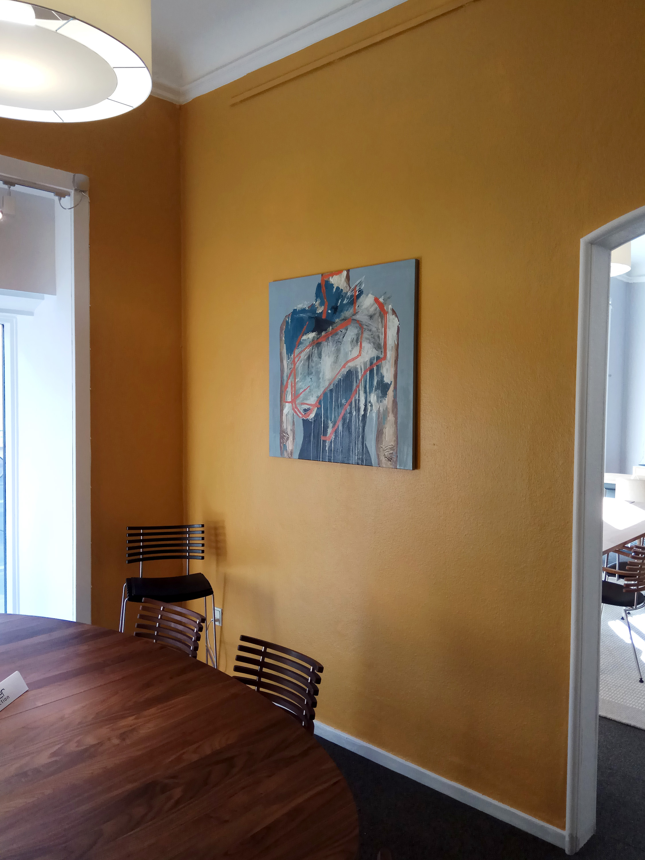 Forward III | Malerier | Rose Marie Brøgger | Beauton Art Gallery malerier, farverige, ekspressionistiske, figurative, kroppe, mennesker, blå, brune, orange, akryl,  bomuldslærred, abstrakte-former, samtidskunst, københavn, dansk, dekorative, design, interiør, bolig-indretning, moderne, moderne-kunst, nordisk, skandinavisk, Køb original kunst og kunstplakater. Malerier, tegninger, limited edition kunsttryk & plakater af dygtige kunstnere.