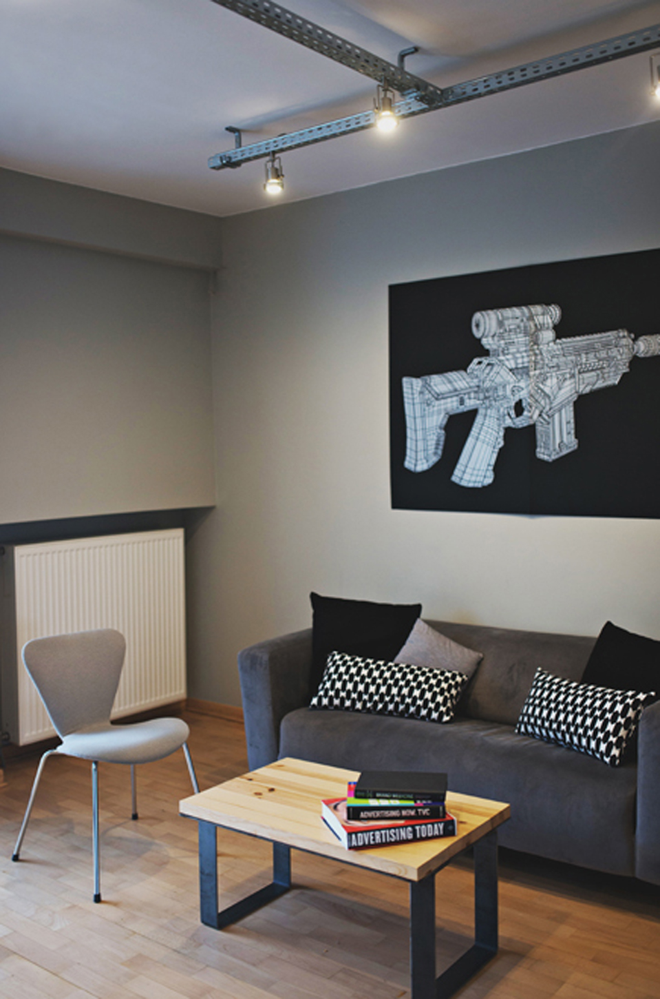 GUN linocut_interior