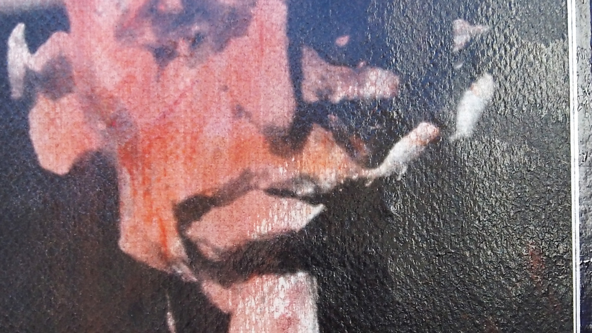 Uden Titel #18 - 20 x 31. Et originalt kunstfotografi af Ola Juliussen. Fotografi af hoved digital collage på væg, digital print, Indrammet digital collage Indreammet fotografi, kunstfoto, kunstfotografi, fragmentering, dynamik, strukturer og historie. facebook, google, pinterest