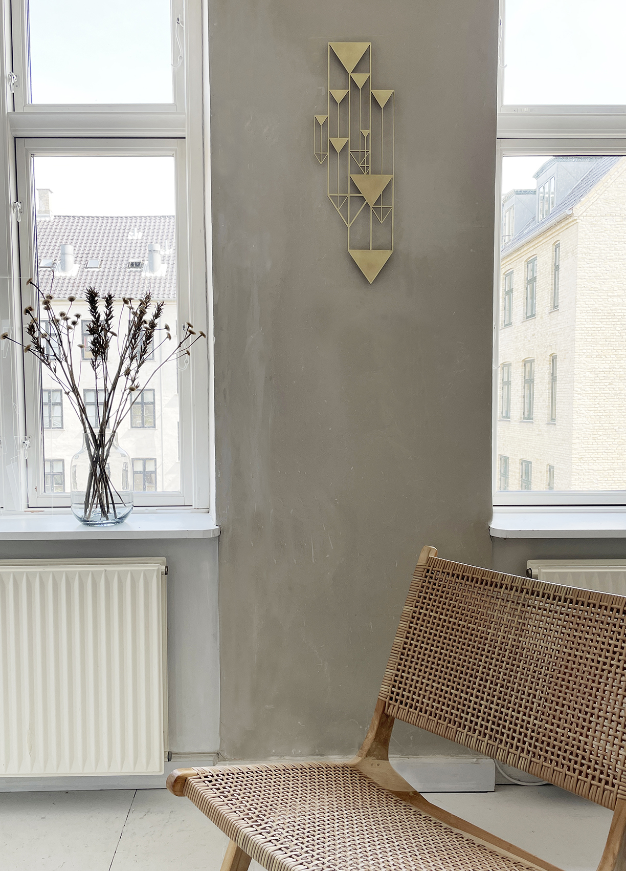 skulpturer, abstrakte, æstetiske, geometriske, grafiske, minimalistiske, arkitektur, guld, andre-medier, abstrakte-former, arkitektoniske, smukke, dekorative, design, interiør, bolig-indretning, rum, former, Køb original kunst og kunstplakater. Malerier, tegninger, limited edition kunsttryk & plakater af dygtige kunstnere.