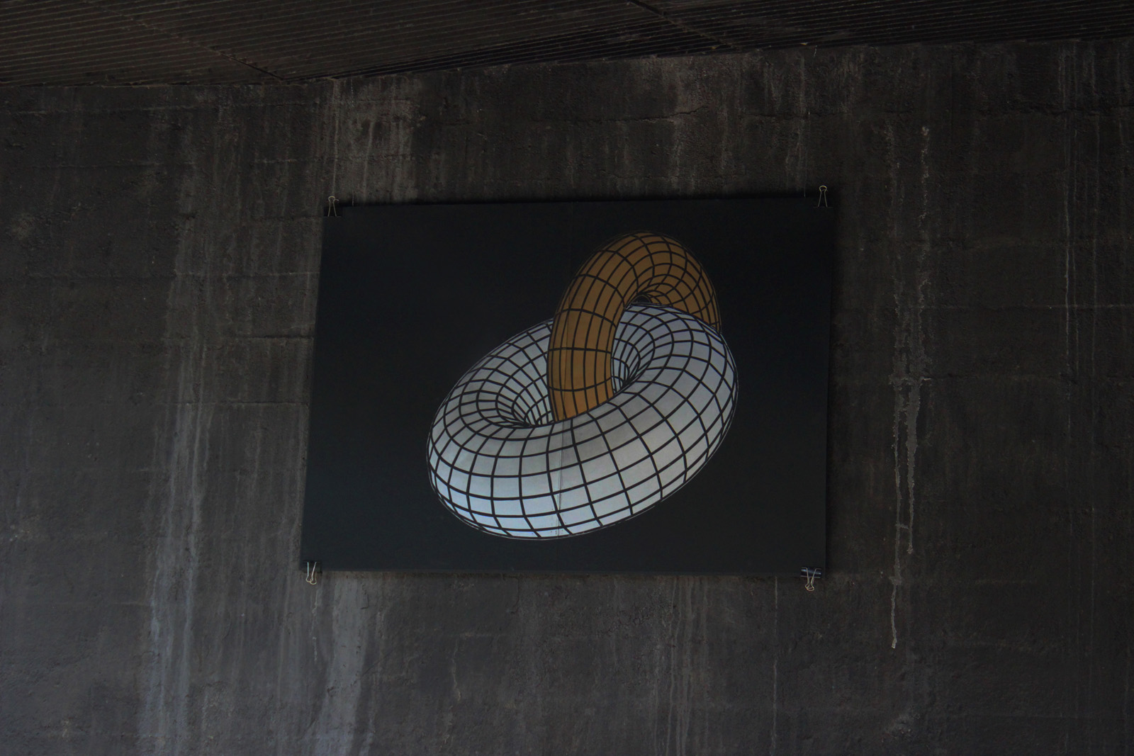 kunsttryk, linoleumstryk, abstrakte, geometriske, grafiske, minimalistiske, kroppe, stemninger, videnskab, sorte, guld, sølv, ætsning, papir, abstrakte-former, kærlighed, mænd, romantiske, Køb original kunst af den højeste kvalitet. Malerier, tegninger, limited edition kunsttryk & plakater af dygtige kunstnere.