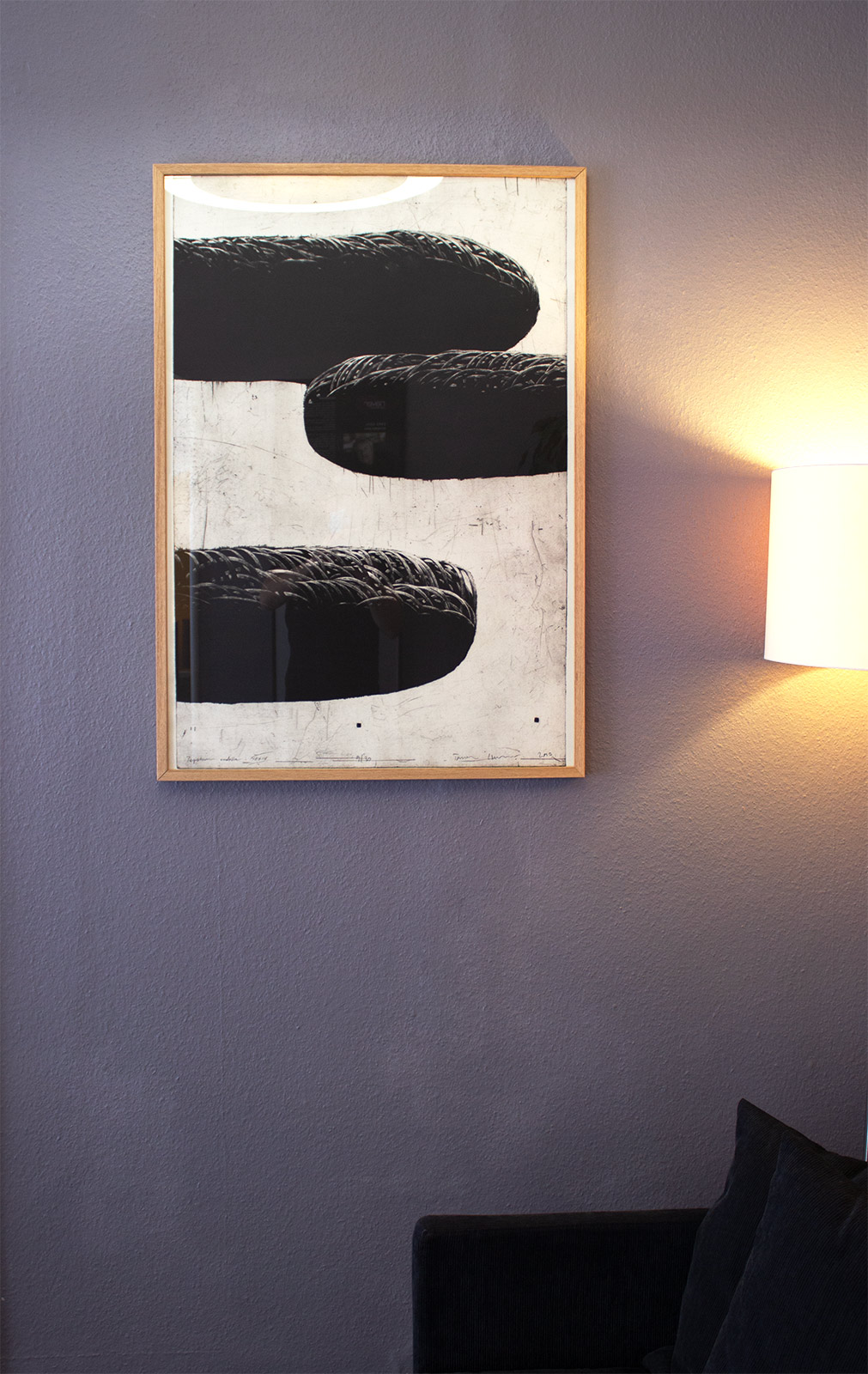 plakater-posters-kunsttryk, litografier, indgraveringer, abstrakte, æstetiske, grafiske, monokrome, arkitektur, bevægelse, mønstre, himmel, sorte, grå, hvide, blæk, papir, abstrakte-former, atmosfære, efterår, sort-hvide, konceptuel, dansk, dekorative, design, interiør, bolig-indretning, nordisk, plakater, tryk, skandinavisk, Køb original kunst og kunstplakater. Malerier, tegninger, limited edition kunsttryk & plakater af dygtige kunstnere.