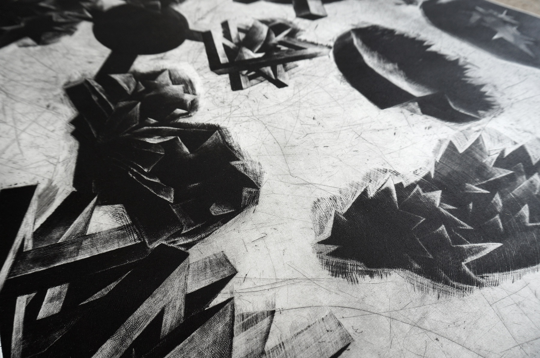 Perpetuum Mobile LXIX | Kunsttryk, Engraveringer | Tomasz Winiarski | Beauton Art Gallery kunsttryk, engraveringer, abstrakte, geometriske, grafiske, landskab, monokrome, natur, mønstre, sorte, grå, hvide, blæk, papir, abstrakte-former, efterår, sort-hvide, dansk, dekorative, design, interiør, bolig-indretning, nordisk, skandinavisk, sceneri, Køb original kunst og kunstplakater. Malerier, tegninger, limited edition kunsttryk & plakater af dygtige kunstnere.