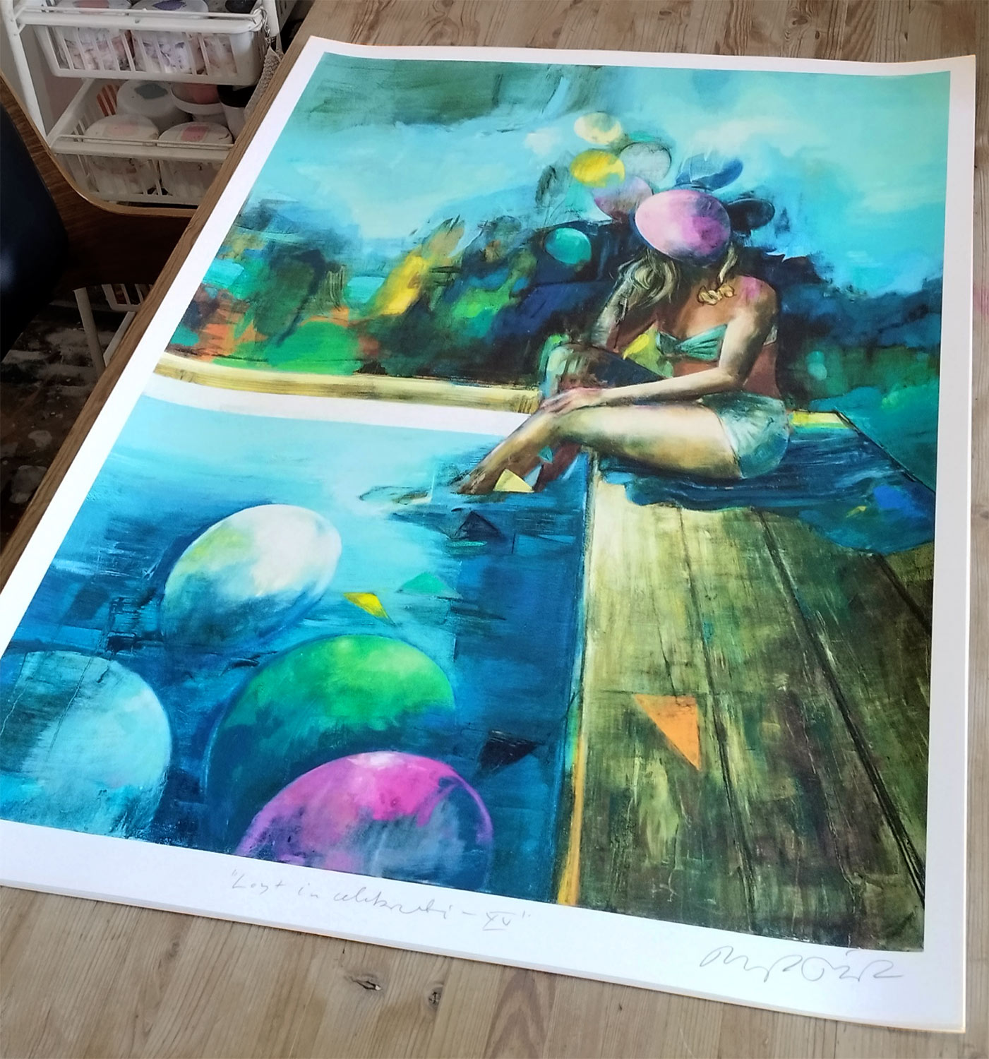 plakater-posters-kunsttryk, giclee-tryk, ekspressionistiske, figurative, grafiske, surrealistiske, kroppe, stemninger, mennesker, himmel, beige, blå, grønne, pink, blæk, papir, strand, smukke, samtidskunst, københavn, ekspressionisme, bolig-indretning, moderne, moderne-kunst, nordisk, udendørs, skandinavisk, sommer, sol, symbolsk, vand, kvinder, Køb original kunst og kunstplakater. Malerier, tegninger, limited edition kunsttryk & plakater af dygtige kunstnere.