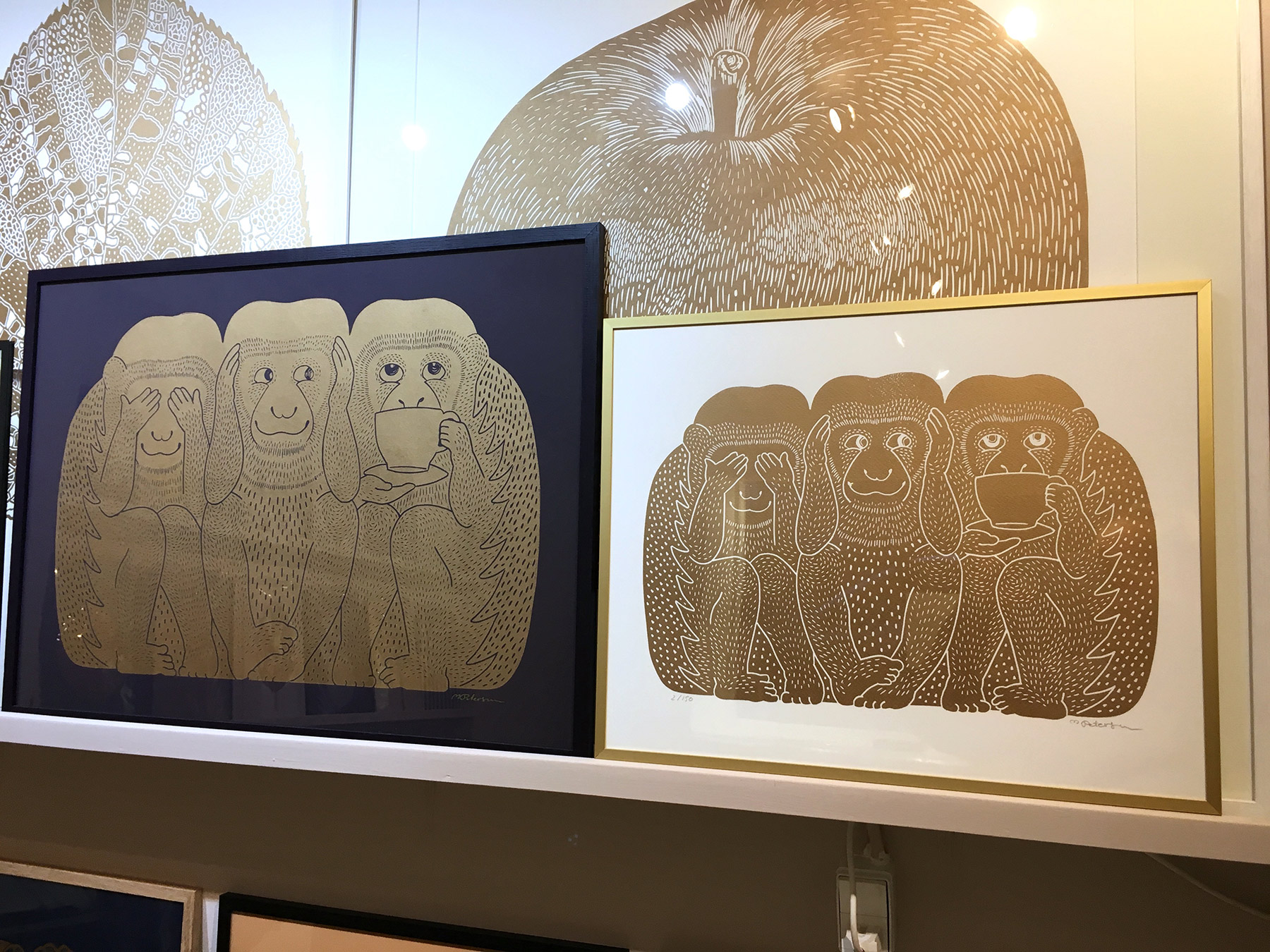 plakater-posters-kunsttryk, linoleumstryk, børnevenlige, figurative, grafiske, illustrative, dyreliv, kroppe, mønstre, kæledyr, vilde-dyr, blå, guld, akryl, papir, sjove, samtidskunst, københavn, dansk, dekorative, design, interiør, bolig-indretning, moderne, moderne-kunst, nordisk, pop-art, plakater, skandinavisk, Køb original kunst og kunstplakater. Malerier, tegninger, limited edition kunsttryk & plakater af dygtige kunstnere.