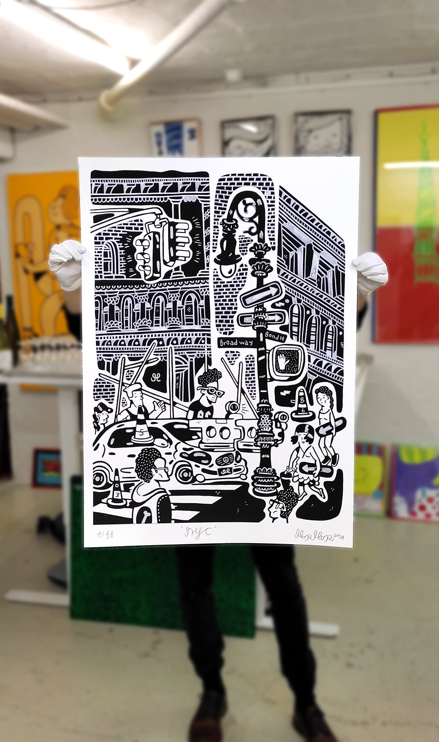 Big NYC | Plakater-posters-kunsttryk, Giclee-tryk | Mormor | Beauton Art Gallery plakater-posters-kunsttryk, giclee-tryk, børnevenlige, grafiske, illustrative, monokrome, pop, arkitektur, tegneserier, humor, mennesker, sorte, grå, blæk, papir, arkitektoniske, byer, samtidskunst, dansk, dekorative, design, interiør, bolig-indretning, moderne, moderne-kunst, nordisk, skandinavisk, Buy original high quality art. Paintings, drawings, limited edition prints & posters by talented artists.