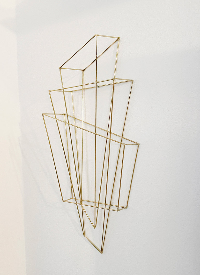 skulpturer, abstrakte, æstetiske, geometriske, grafiske, arkitektur, guld, metal, abstrakte-former, arkitektoniske, samtidskunst, dekorative, interiør, bolig-indretning, moderne, moderne-kunst, flotte, Køb original kunst og kunstplakater. Malerier, tegninger, limited edition kunsttryk & plakater af dygtige kunstnere.