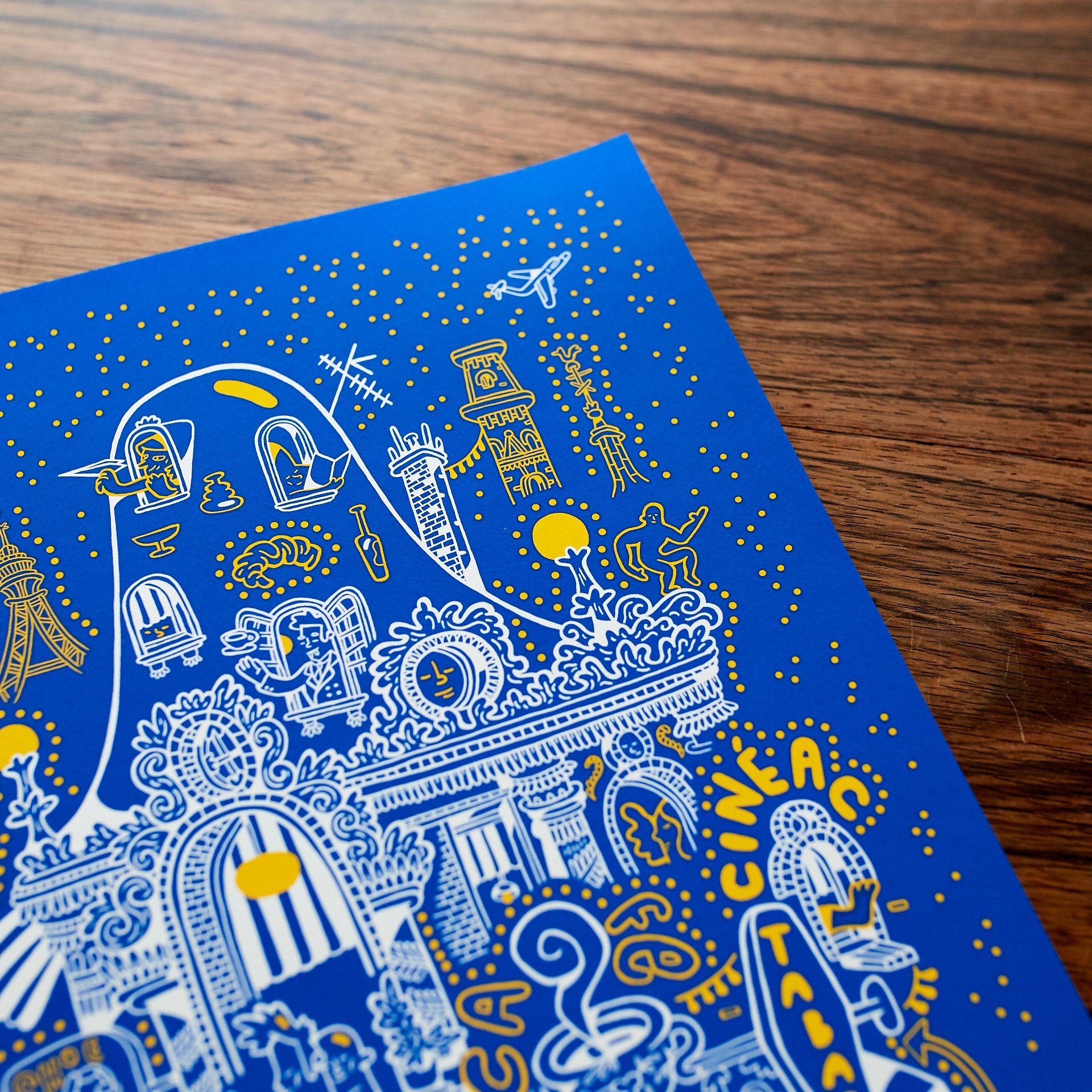 Paris | Kunsttryk, Silketryk | Mormor | Beauton Art Gallery kunsttryk, silketryk, dyr, farverige, børnevenlige, figurative, grafiske, illustrative, pop, arkitektur, botanik, tegneserier, børn, mennesker, blå, hvide, gule, akryl, papir, sjove, bygninger, biler, byer, samtidskunst, københavn, sød, dansk, interiør, bolig-indretning, moderne, nordisk, plakater, tryk, skandinavisk, Køb original kunst og kunstplakater. Malerier, tegninger, limited edition kunsttryk & plakater af dygtige kunstnere.