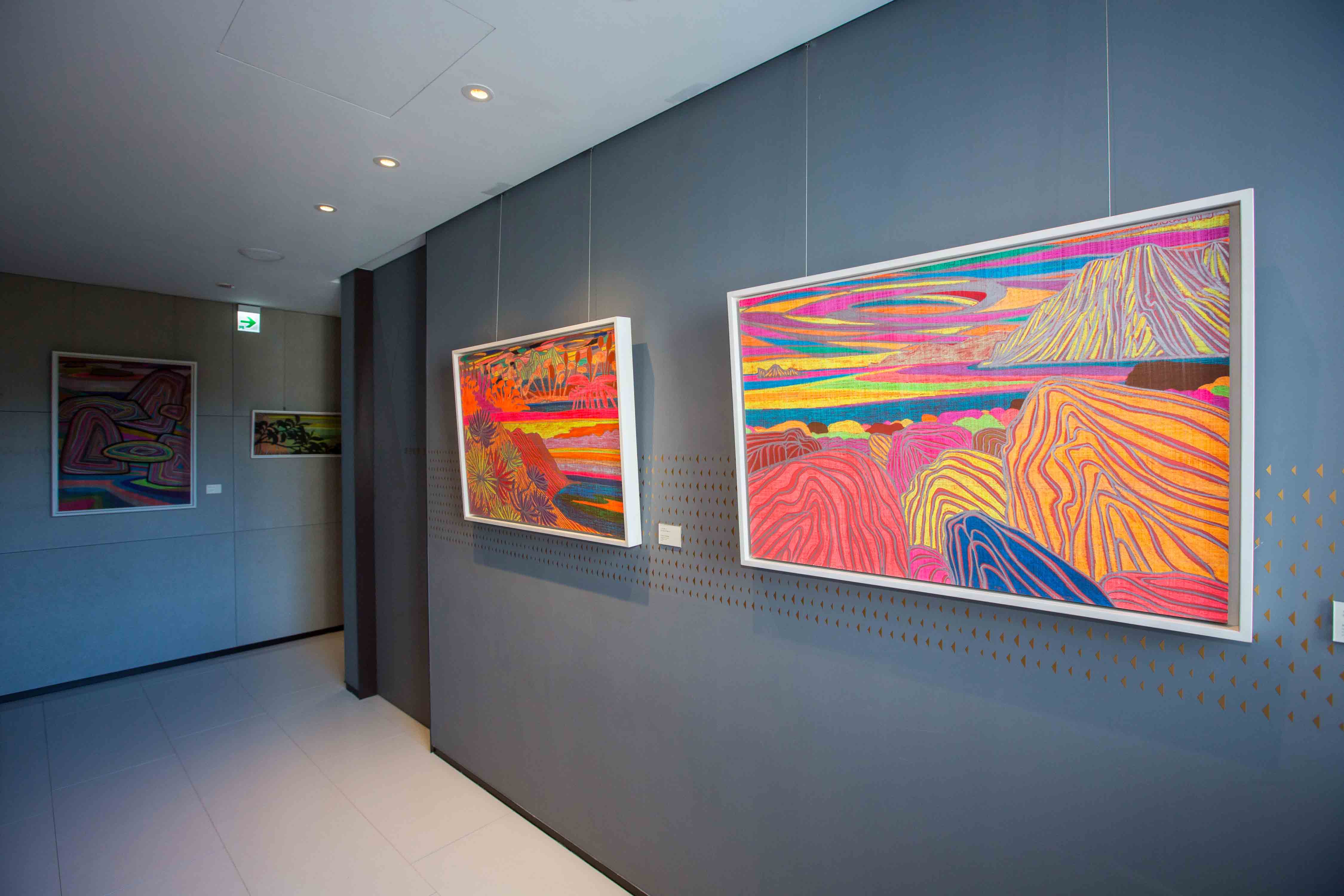 tegninger, malerier, abstrakte, æstetiske, farverige, figurative, grafiske, illustrative, landskab, arkitektur, natur, havet, mønstre, himmel, grønne, pastel, pink, kridt, papir, andre-medier, samtidskunst, naturlig, Køb original kunst og kunstplakater. Malerier, tegninger, limited edition kunsttryk & plakater af dygtige kunstnere.