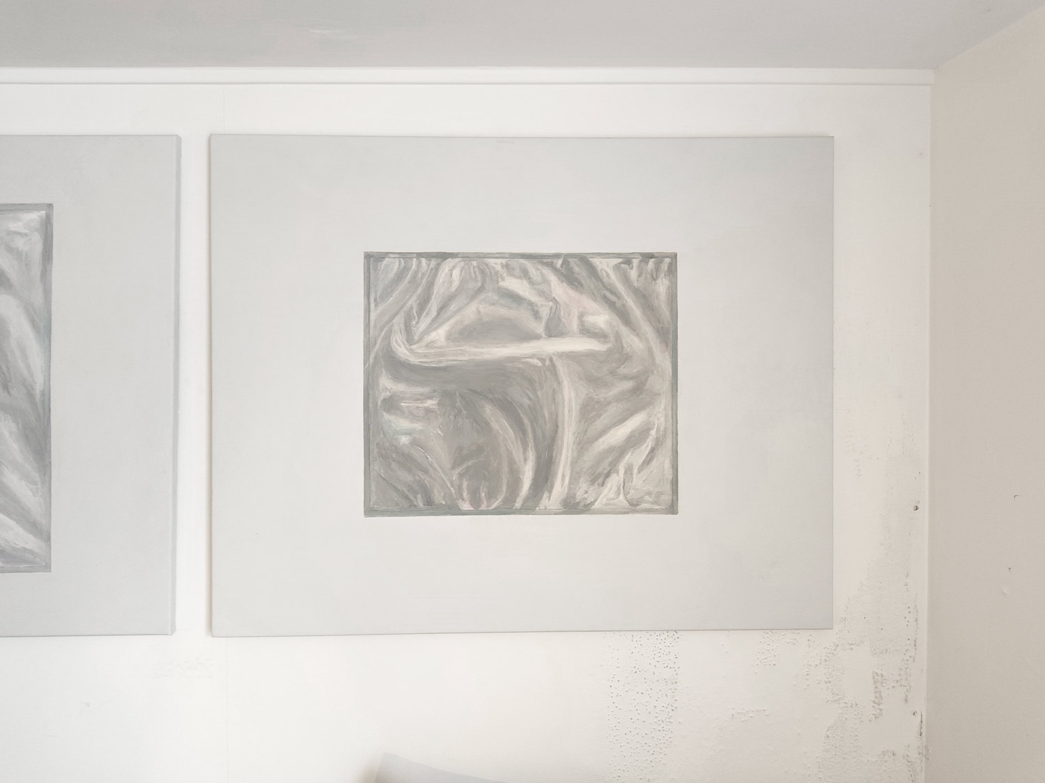 malerier, æstetiske, figurative, grafiske, minimalistiske, still-life, hverdagsliv, mønstre, grå, hvide, akryl,  bomuldslærred, abstrakte-former, smukke, konceptuel, samtidskunst, københavn, dekorative, design, interiør, bolig-indretning, moderne, moderne-kunst, flotte, Køb original kunst og kunstplakater. Malerier, tegninger, limited edition kunsttryk & plakater af dygtige kunstnere.