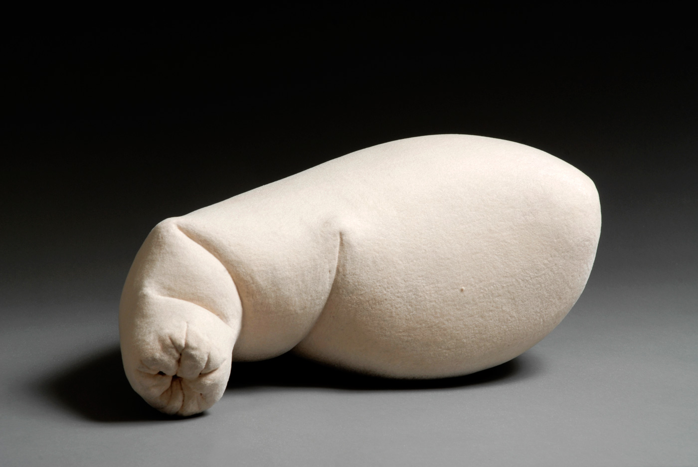 Almost Human - Series, breaking the mold. A sculpture by Lærke Langballe flotte skulpturer, interessant kunst skulptur, bedste billedhuggere, moderne online kunst