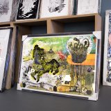 plakater-posters-kunsttryk, farverige, ekspressionistiske, figurative, landskab, surrealistiske, dyreliv, botanik, natur, himmel, sorte, grønne, turkise, gule, blæk, papir, samtidskunst, dekorative, design, interiør, bolig-indretning, moderne, moderne-kunst, plakater, flotte, Køb original kunst og kunstplakater. Malerier, tegninger, limited edition kunsttryk & plakater af dygtige kunstnere.