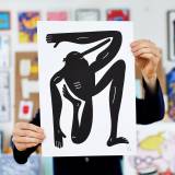Yoga Øvelser II RN (Black) A3  | Plakater-posters-kunsttryk, Giclee-tryk | Mormor | Beauton Art Gallery plakater-posters-kunsttryk, giclee-tryk, børnevenlige, figurative, grafiske, illustrative, kroppe, tegneserier, humor, bevægelse, mennesker, sport, blå, blæk, papir, sjove, samtidskunst, interiør, bolig-indretning, moderne, moderne-kunst, nordisk, plakater, tryk, skandinavisk, Køb original kunst og kunstplakater. Malerier, tegninger, limited edition kunsttryk & plakater af dygtige kunstnere.