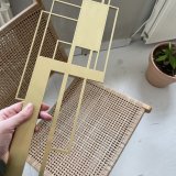 skulpturer, abstrakte, æstetiske, geometriske, arkitektur, mønstre, guld, metal, abstrakte-former, arkitektoniske, smukke, samtidskunst, københavn, dekorative, design, interiør, bolig-indretning, moderne, moderne-kunst, rum, former, Køb original kunst og kunstplakater. Malerier, tegninger, limited edition kunsttryk & plakater af dygtige kunstnere.