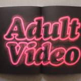Adult video pink - 140 x 100 cm. Limited edition linoleumstryk af Marta Banaszak ADULT VIDEO linocut_Warsawholic Magazine