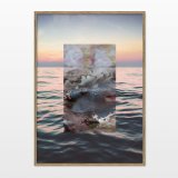 plakater-posters-kunsttryk, giclee-tryk, æstetiske, farverige, figurative, grafiske, landskab, pop, natur, havet, sejlads, himmel, blå, pink, gule, blæk, papir, samtidskunst, interiør, bolig-indretning, moderne, moderne-kunst, fotorealistisk, hav, vand, Køb original kunst og kunstplakater. Malerier, tegninger, limited edition kunsttryk & plakater af dygtige kunstnere.