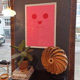 plakater, gicleé, æstetiske, børnevenlige, grafiske, minimalistiske, pop, dyreliv, tegneserier, børn, humor, typografi, pink, røde, blæk, papir, baby, samtidskunst, københavn, sød, dansk, dekorative, design, interiør, bolig-indretning, moderne, moderne-kunst, nordisk, pop-art, plakater, tryk, skandinavisk, Køb original kunst og kunstplakater. Malerier, tegninger, limited edition kunsttryk & plakater af dygtige kunstnere.