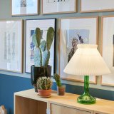 T800 | Plakater-posters-kunsttryk, Giclee-tryk | Halfdan Pisket | Beauton Art Gallery plakater-posters-kunsttryk, giclee-tryk, illustrative, portræt, surrealistiske, tegneserier, mennesker, videnskab, beige, sorte, blå, blæk, papir, sjove, samtidskunst, københavn, dansk, dekorative, interiør, bolig-indretning, mænd, moderne, moderne-kunst, nordisk, plakater, tryk, skandinavisk, Køb original kunst og kunstplakater. Malerier, tegninger, limited edition kunsttryk & plakater af dygtige kunstnere.