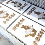 kunsttryk, linoleumstryk, dyr, børnevenlige, grafiske, kæledyr, typografi, guld, hvide, blæk, papir, kalligrafi, sød, dansk, design, fantasi, interiør, bolig-indretning, børn, moderne, moderne-kunst, nordisk, plakater, tryk, vilde-dyr, Køb original kunst og kunstplakater. Malerier, tegninger, limited edition kunsttryk & plakater af dygtige kunstnere.