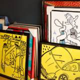 Familietur | Tegninger | Mormor | Beauton Art Gallery tegninger, børnevenlige, pop, humor, stemninger, bevægelse, transportmidler, sorte, gule, artliner, papir, tusch, sjove, biler, samtidskunst, dansk, design, interiør, bolig-indretning, moderne, moderne-kunst, naive, nordisk, skandinavisk, street-art, køretøjer, Køb original kunst og kunstplakater. Malerier, tegninger, limited edition kunsttryk & plakater af dygtige kunstnere.