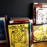 Familietur | Tegninger | Mormor | Beauton Art Gallery tegninger, børnevenlige, pop, humor, stemninger, bevægelse, transportmidler, sorte, gule, artliner, papir, tusch, sjove, biler, samtidskunst, dansk, design, interiør, bolig-indretning, moderne, moderne-kunst, naive, nordisk, skandinavisk, street-art, køretøjer, Køb original kunst og kunstplakater. Malerier, tegninger, limited edition kunsttryk & plakater af dygtige kunstnere.