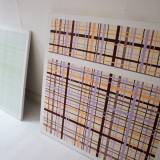 Inside / Outside 17 | Malerier | Kirsten Rotbøll Lassen | Beauton Art Gallery malerier, abstrakte, geometriske, grafiske, minimalistiske, arkitektur, mønstre, grønne, hvide, akryl,  bomuldslærred, abstrakte-former, arkitektoniske, terninger, kubisme, dansk, design, interiør, bolig-indretning, moderne, moderne-kunst, nordisk, skandinavisk, Køb original kunst og kunstplakater. Malerier, tegninger, limited edition kunsttryk & plakater af dygtige kunstnere.