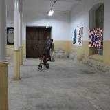 Gauss - 140 x 100 cm. Limited edition linoleumstryk af Marta Banaszak GAS CYLINDER linocut_exhibition