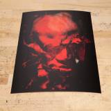 Morgenvækkeren | Plakater-posters-kunsttryk, Fotografier | Ola Juliussen | Beauton Art Gallery plakater-posters-kunsttryk, fotografier, farverige, figurative, portræt, surrealistiske, kroppe, mennesker, sorte, røde, akryl, ler, tusch, fotos, andre-medier, samtidskunst, mørke, ansigter, interiør, bolig-indretning, mænd, moderne, moderne-kunst, nordisk, plakater, tryk, skandinavisk, levende, Køb original kunst og kunstplakater. Malerier, tegninger, limited edition kunsttryk & plakater af dygtige kunstnere.