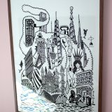 World | Plakater-posters-kunsttryk, Giclee-tryk | Mormor | Beauton Art Gallery plakater-posters-kunsttryk, giclee-tryk, børnevenlige, geometriske, illustrative, monokrome, arkitektur, humor, havet, sorte, hvide, blæk, papir, sjove, arkitektoniske, strand, sort-hvide, bygninger, dansk, dekorative, design, fisk, interiør, bolig-indretning, nordisk, plakater, skandinavisk, hav, skibe, vand, Køb original kunst og kunstplakater. Malerier, tegninger, limited edition kunsttryk & plakater af dygtige kunstnere.