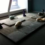 Udstilling af Almost Human - Serie, breaking the mould. En skulptur af Lærke Langballe flotte skulpturer, interessant kunst skulptur, bedste billedhuggere, moderne online kunst