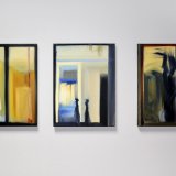 Vinduer VI | Malerier | Noemi Staniszewska | Beauton Art Gallery malerier, æstetiske, figurative, grafiske, still-life, arkitektur, kroppe, hverdagsliv, bevægelse, mønstre, mennesker, sorte, blå, gule,  bomuldslærred, olie, arkitektoniske, smukke, bygninger, samtidskunst, dekorative, design, interiør, bolig-indretning, moderne, moderne-kunst, vinduer, Køb original kunst og kunstplakater. Malerier, tegninger, limited edition kunsttryk & plakater af dygtige kunstnere.