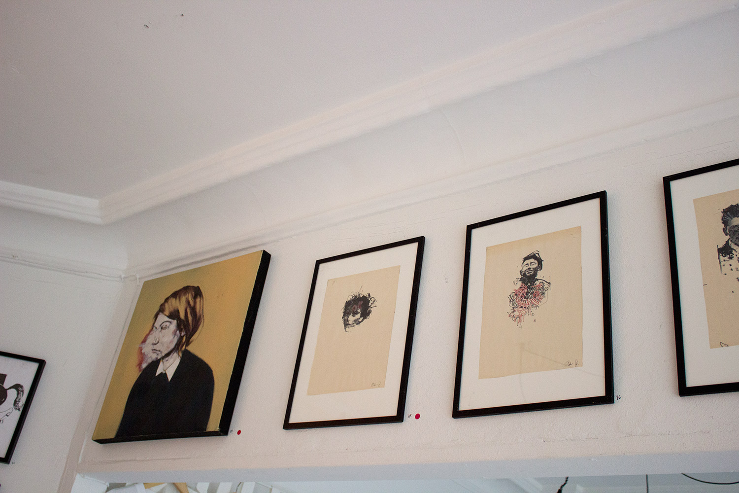 Uden Titel X | Tegninger | Ola Juliussen | Beauton Art Gallery tegninger, figurative, illustrative, portræt, kroppe, mønstre, mennesker, beige, sorte, artliner, papir, tusch, abstrakte-former, samtidskunst, dansk, dekorative, design, ansigter, interiør, bolig-indretning, moderne, moderne-kunst, nordisk, skandinavisk, Køb original kunst og kunstplakater. Malerier, tegninger, limited edition kunsttryk & plakater af dygtige kunstnere.