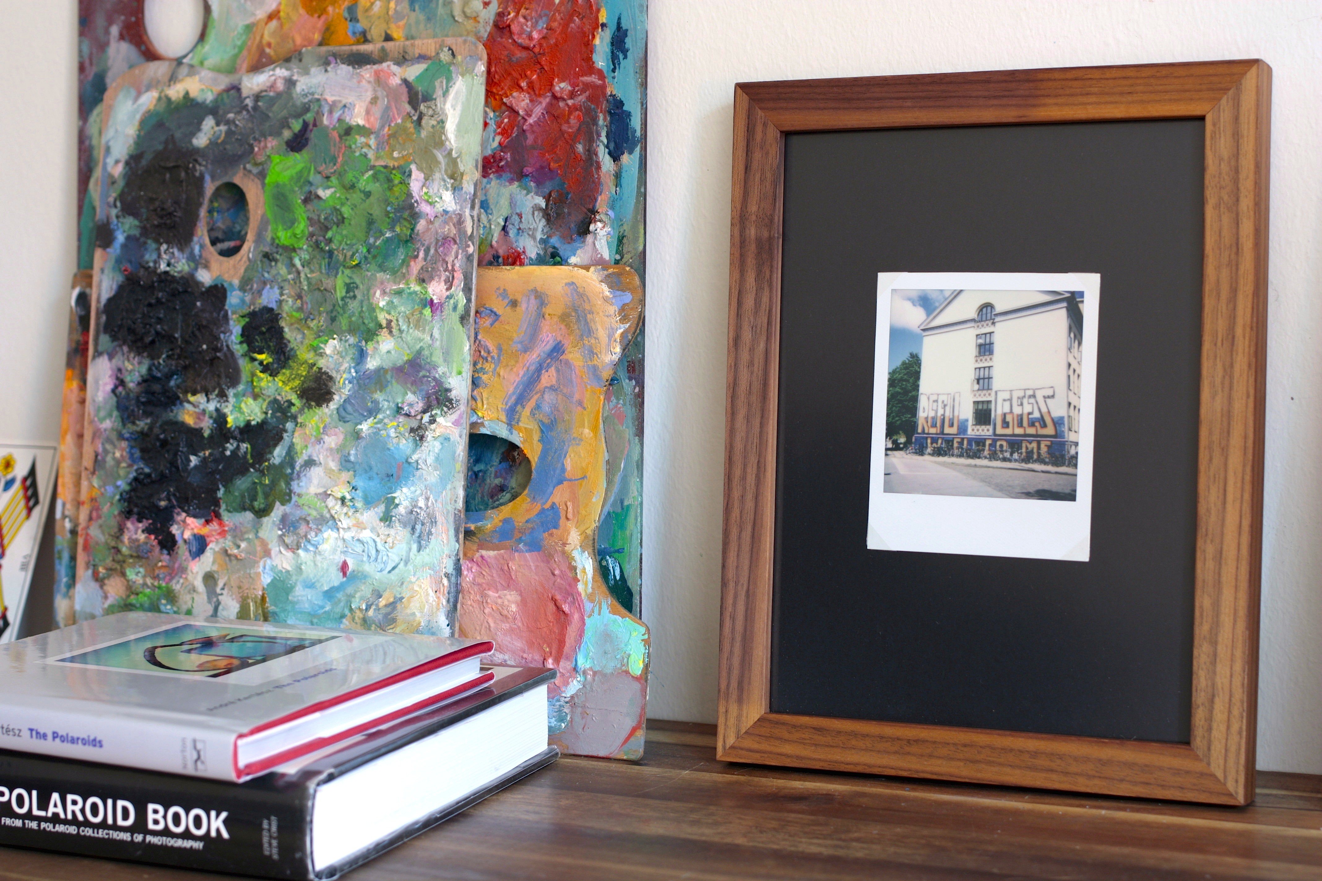 Velkommen | Fotografier | Rafael Guerrero Céspedes | Beauton Art Gallery fotografier, farverige, ekspressionistiske, grafiske, pop, arkitektur, tegneserier, hverdagsliv, stemninger, typografi, beige, blå, grønne, pastel, fotos, arkitektoniske, cykler, drenge, bygninger, byer, samtidskunst, københavn, terninger, dansk, dag, ekspressionisme, piger, graffiti, huse, kærlighed, moderne-kunst, nordisk, udendørs, skandinavisk, street-art, gader, urban, Køb original kunst og kunstplakater. Malerier, tegninger, limited edition kunsttryk & plakater af dygtige kunstnere.